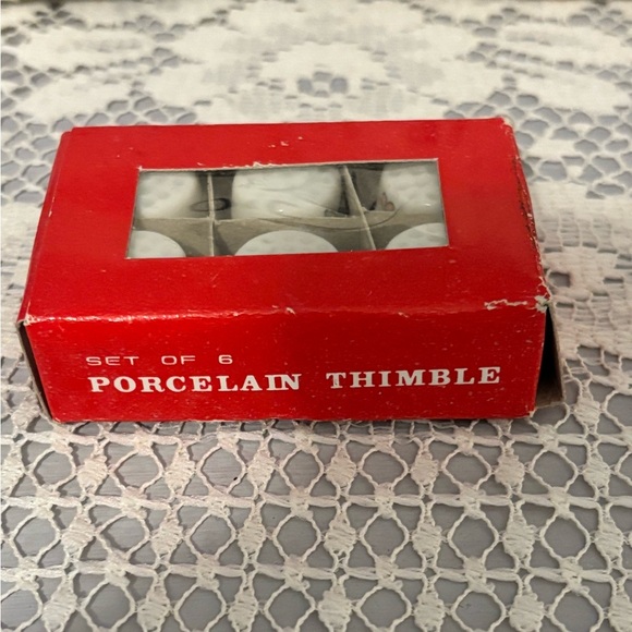 Set of 6 Vintage Porcelain Thimble Set - New in Box - Picture 3 of 4